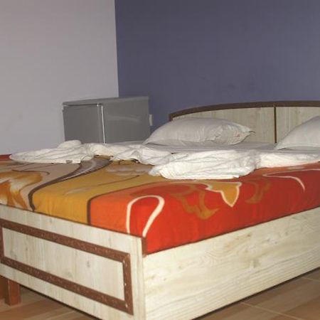 Oyo 7216 Kris Resort Гоа Екстер'єр фото